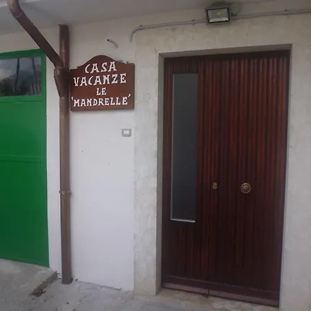 Casa Vacanze Le Mandrelle * チヴィテッラ・アルフェデーナ